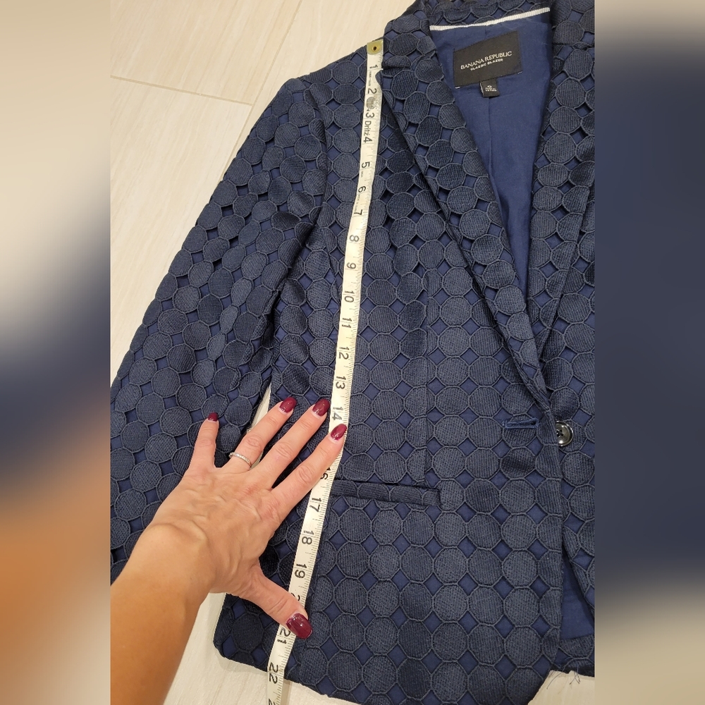 Banana Republic - Picture 5 of 8